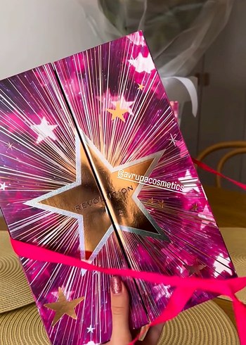  Beden Renk Revolution Makeup Advent Calendar 2025