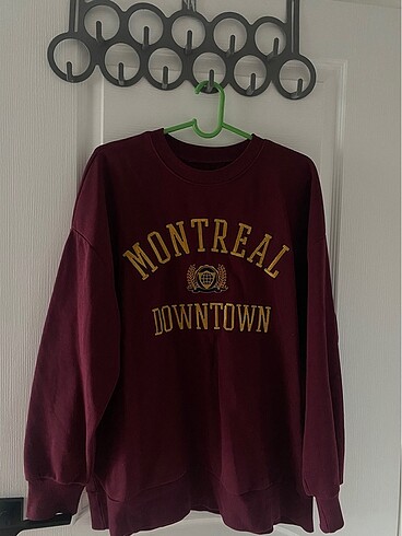 Sweatshirt