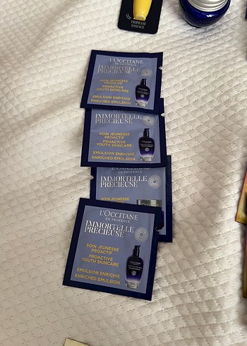 L'Occitane L'Occitane Cilt Bakım Seti numuneleri