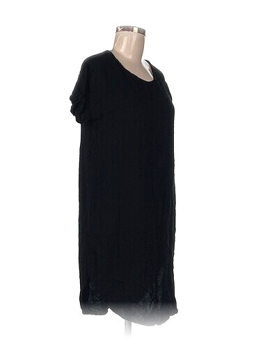 H&M H&M Kısa Elbise %70 İndirimli.