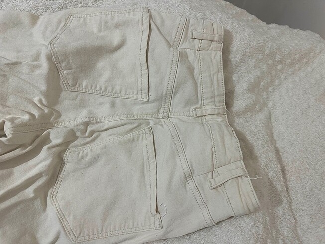 38 Beden Stradivarius ekru jean
