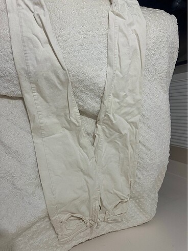 Stradivarius ekru jean