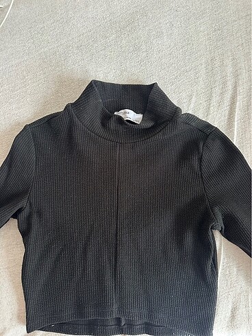 Bershka siyah uzun kollu crop