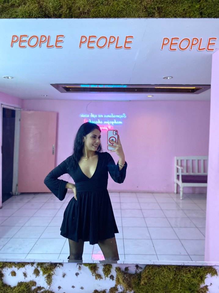 Siyah düğünlük yemeklık bir elbıse - Görsel 2