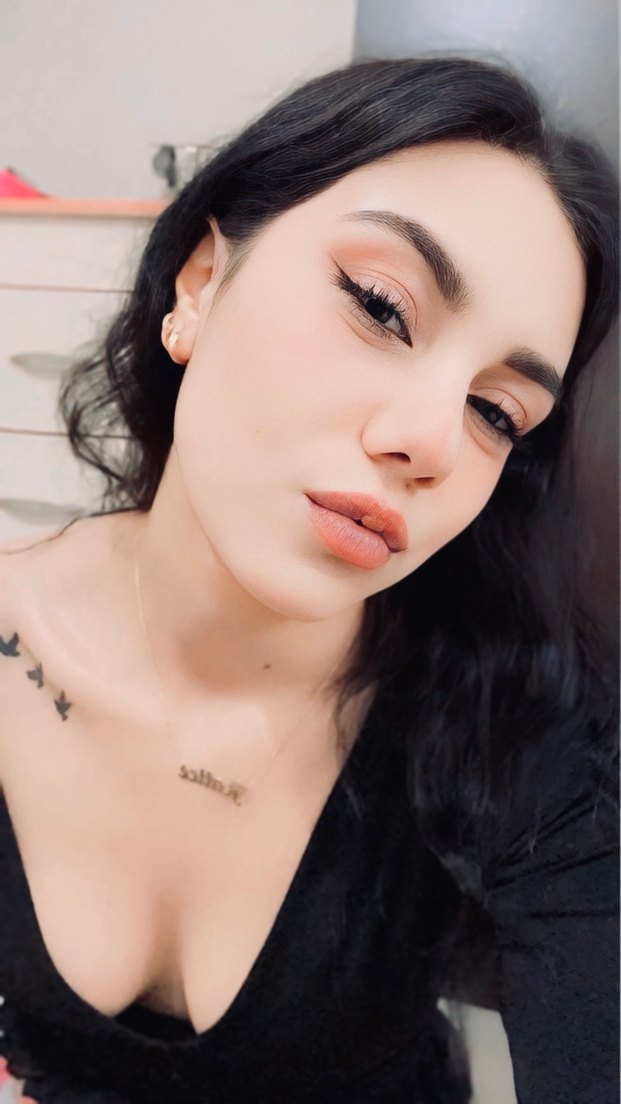 Siyah düğünlük yemeklık bir elbıse - Görsel 4