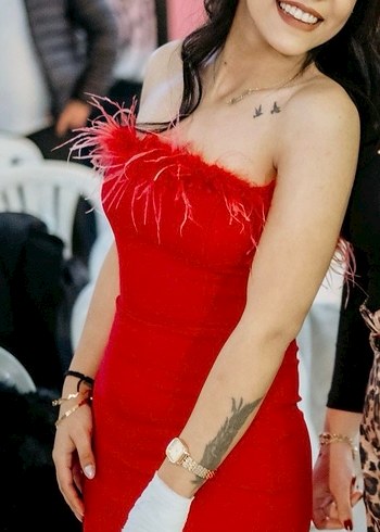 Uzun Parlak Kırmızı Straplez Kadın Abiye - Görsel 3