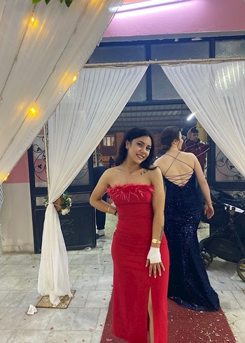 Uzun Parlak Kırmızı Straplez Kadın Abiye - Görsel 2