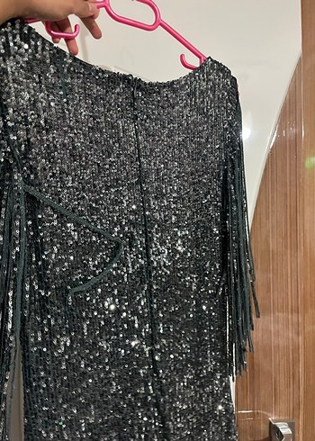 Püsküllü yeşil Grı taşlı gıbı diz altı elbıse - Görsel 4