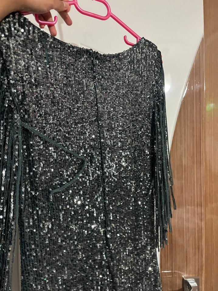 Püsküllü yeşil Grı taşlı gıbı diz altı elbıse - Görsel 4