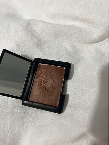  Beden Nars far
