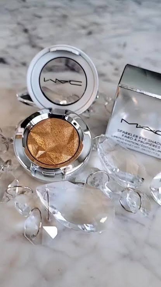 MAC Gold Crush Parlak Göz Farı - Görsel 2