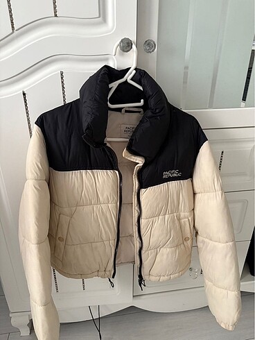 Pull and Bear pull and bear mont ve beyaz yelek