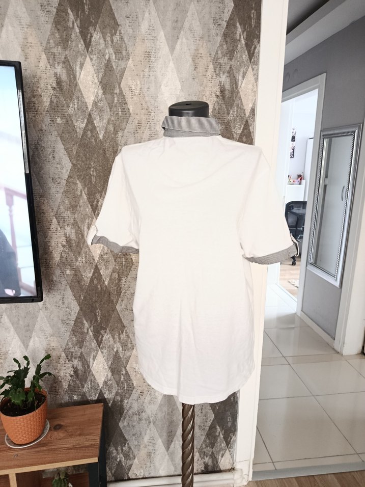 Düğmeli Gri Detaylı Beyaz Erkek Polo Tişört - Görsel 4