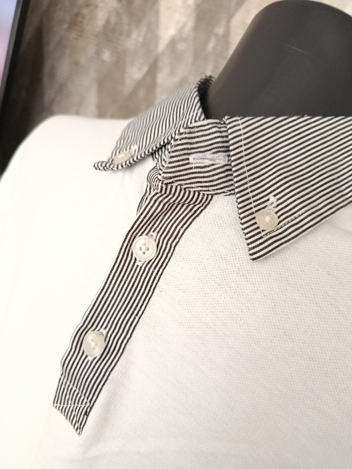 Düğmeli Gri Detaylı Beyaz Erkek Polo Tişört - Görsel 2