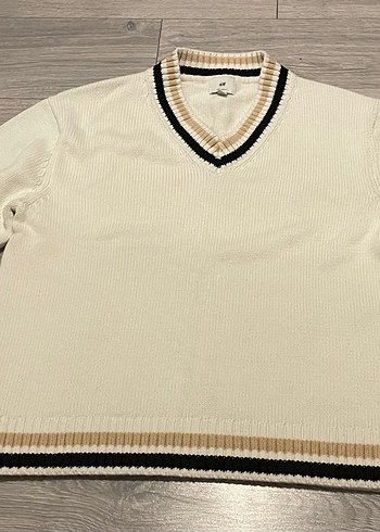 V Yaka Beyaz Kazak - Görsel 2