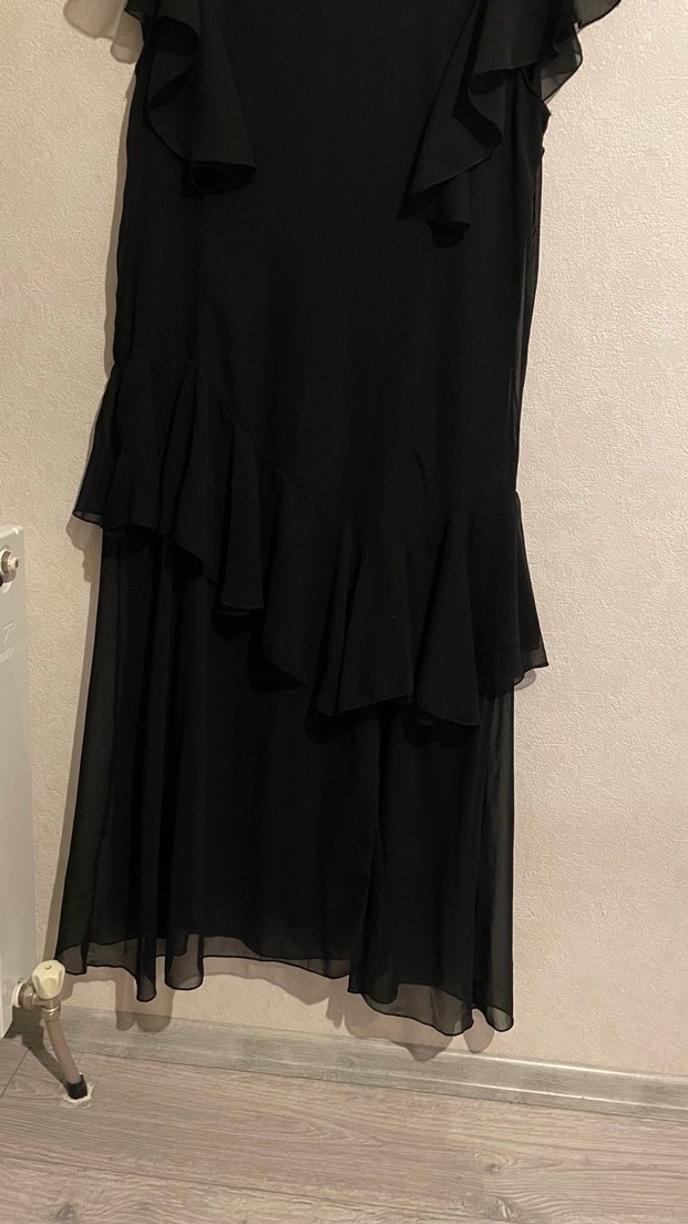 Siyah Uzun Kollarsız Fırfırlı Elbise - Görsel 3