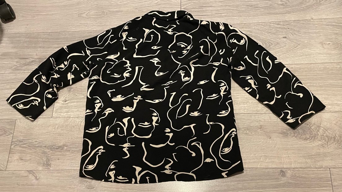 Siyah Desenli Düğmeli Kadın Gömlek - Görsel 3