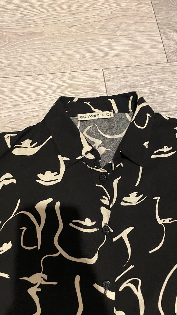 Siyah Desenli Düğmeli Kadın Gömlek - Görsel 2