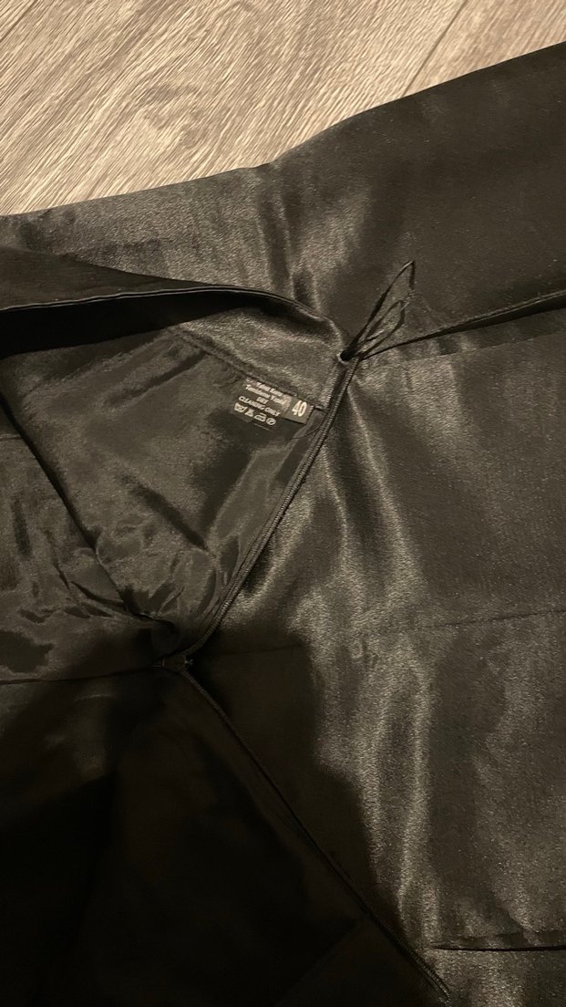 Parlak Siyah Saten  Eteği - Görsel 4