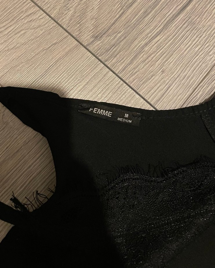 Dantelli Siyah V Yaka - Görsel 3