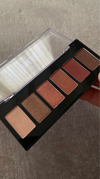 Nyx Far Paleti