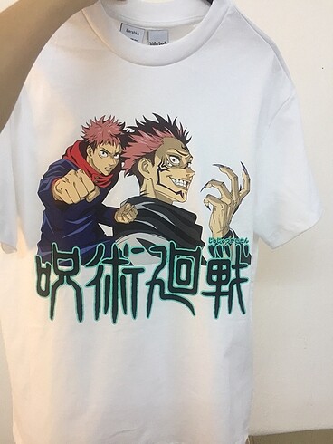 bershka anime baskili tshirt