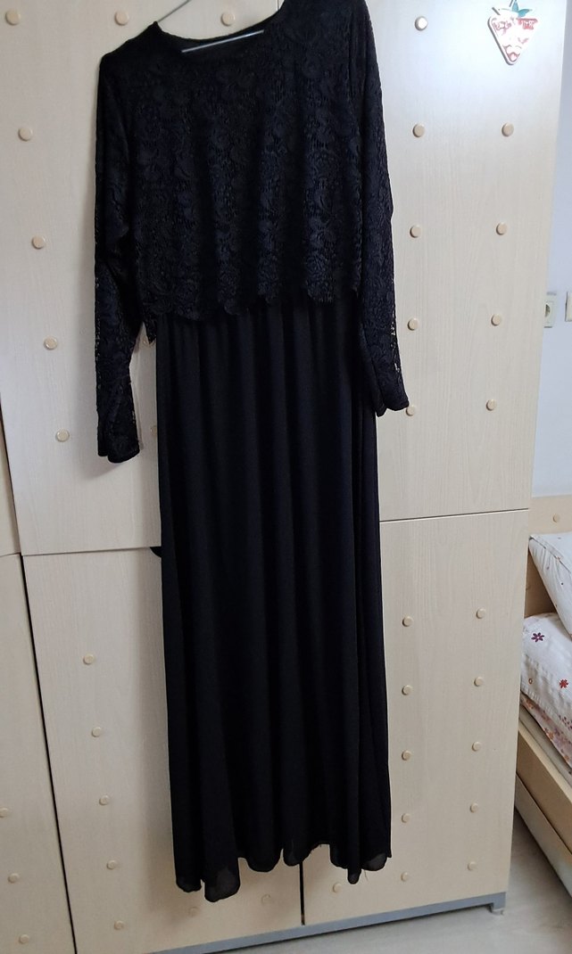 Siyah Dantel Detaylı Uzun Elbise - Görsel 4