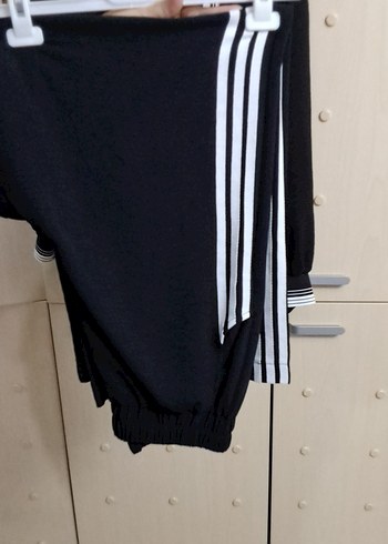 Siyah kadın tesettür eşofman takımı - Görsel 3