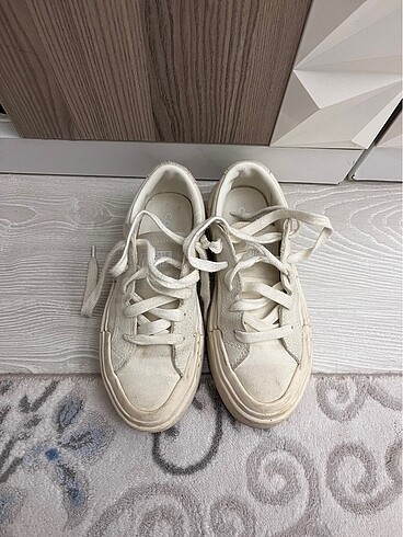 37 Beden converse chuck serisi krem spor ayakkabı