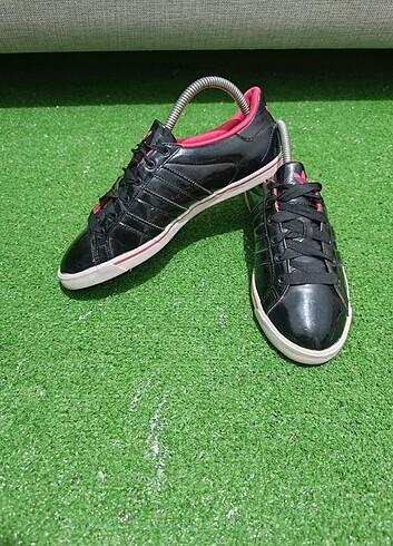 39 Beden siyah Renk Adidas orjinal ayakkabı
