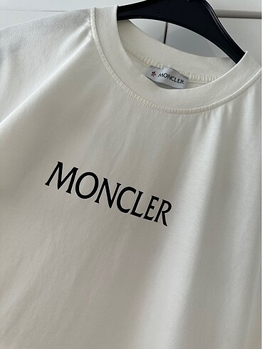Moncler tshirt