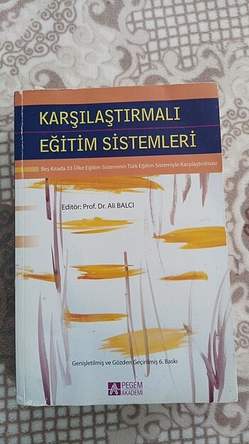 Karşılaştırmalı eğitim sistemleri kitabı 