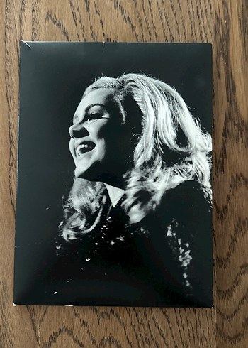 Adele 21 Konser Albümü - Görsel 3