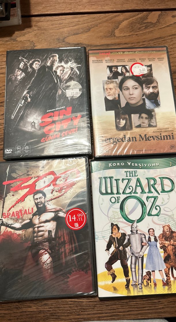 4 Film DVD Seti: 9 1/2 Hafta, Postacı, Amistad - Görsel 3