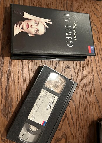 VHS Illusions - Ute Lemper - Görsel 5