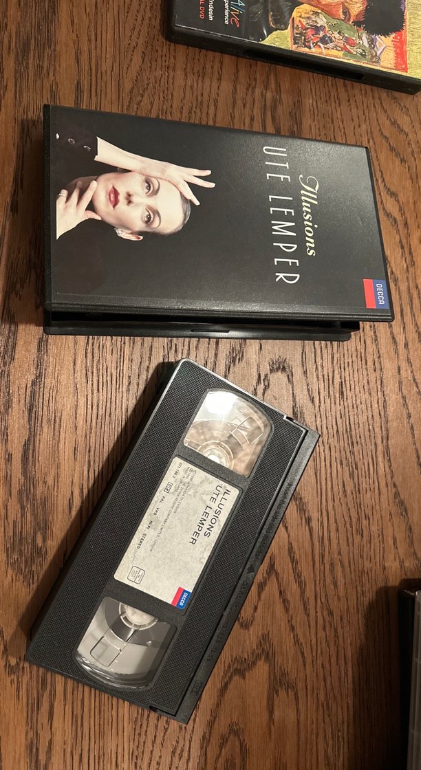VHS Illusions - Ute Lemper - Görsel 5