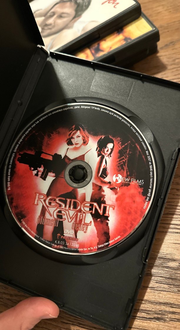 Resident Evil Ölümcül Deney DVD - Görsel 3