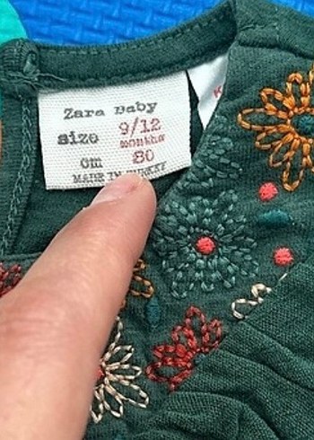 Nakışlı Fırfırlı Yeşil Kız Bluzu - Görsel 2