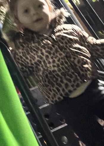 Kürk Detaylı Kahverengi Leopar Desenli Kız Mont - Görsel 2