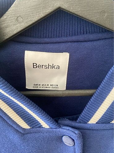 m Beden Bershka crop kolej ceket