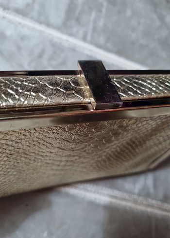 gold Parlak Yılan Derisi gorunumlu Kadın Clutch Çanta - Görsel 3