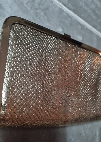 gold Parlak Yılan Derisi gorunumlu Kadın Clutch Çanta - Görsel 2