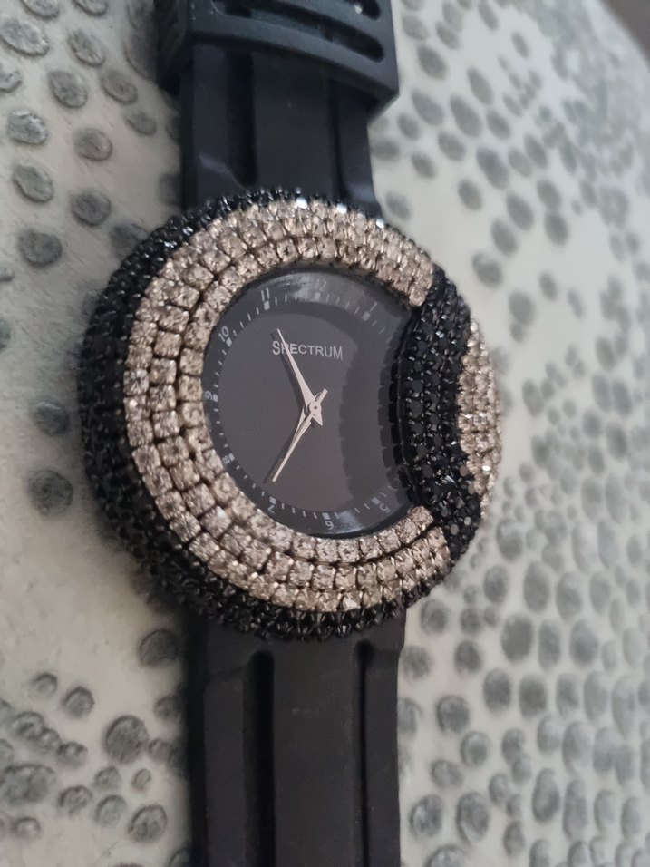 Koyu Siyah Taşlı Kadın Kol Saati - Görsel 2