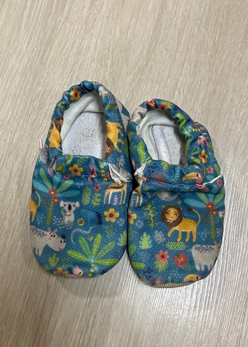 LC Waikiki Erkek Çocuk Renkli Desenli Kaydırmaz Terlik