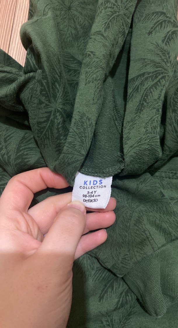 Kapüşonlu Erkek Çocuk Hırka - Görsel 3