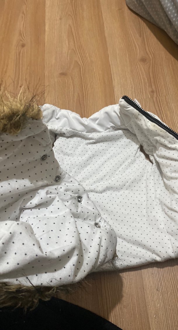 Kız erkek Çocuk Beyaz Kürklü Kapüşonlu Yelek - Görsel 4