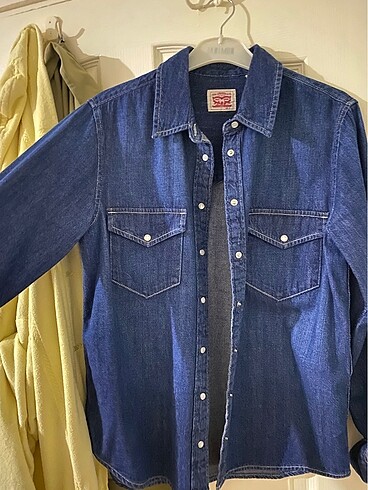 Levis kot gömlek