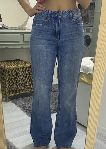 34 Beden mavi Renk Stradivarius straight jean