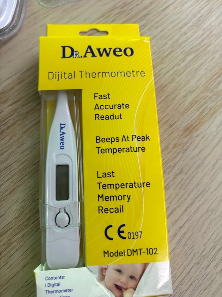 Bebek Bakım Seti: Tarak, Tırnak Makası ve Dijital Termometre - Görsel 5