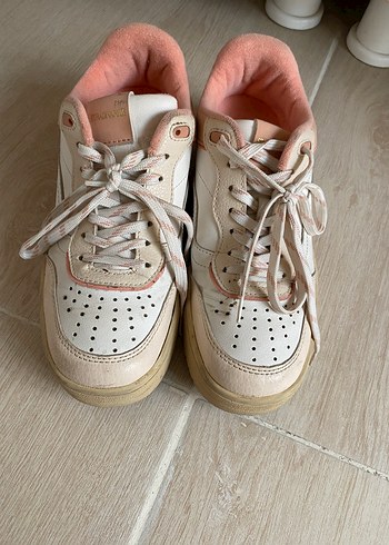Stradivarius Beyaz Bağcıklı Kadın Sneakers